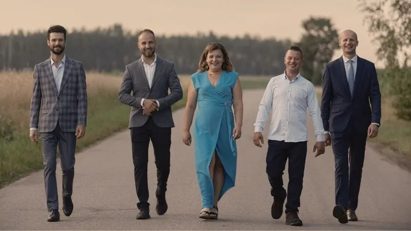 Jakie kanały oferują program "Rolnik szuka żony"?
